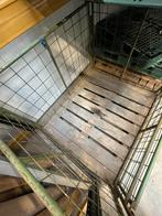 Ijzeren kooi met pallet, Ophalen, Zo goed als nieuw