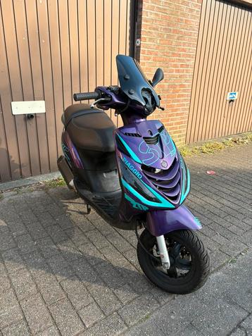 Option complète Piaggio Zip A-class en bon état, Enlèvement