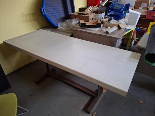 Stevige werktafel/ bureau, Huis en Inrichting, Overige Huis en Inrichting, Ophalen