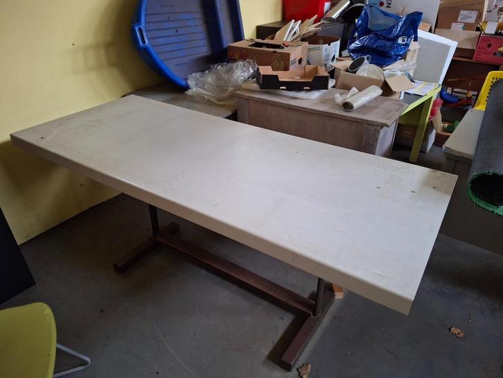 Stevige werktafel/ bureau, Huis en Inrichting, Overige Huis en Inrichting, Ophalen