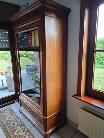 Mahoniehouten vitrinekast 1890 beschikbaar voor biedingen