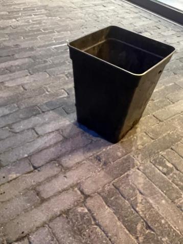 Grote vierkante kweekpotten 30,5 x 31 cm 18 liter beschikbaar voor biedingen