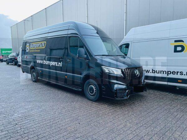 Bumper Mercedes Sprinter W907 SPORT AMG Petronas Voorbumper, Auto-onderdelen, Carrosserie, Bumper, Voor, Gebruikt, 6 maanden garantie