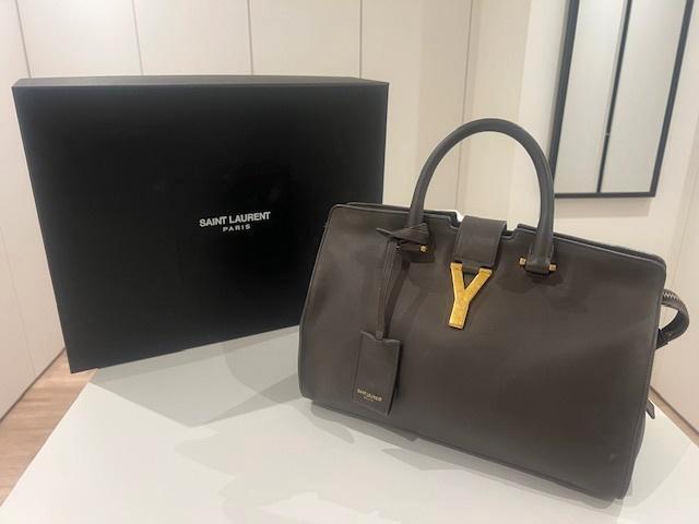 Handtas Yves Saint Laurent Y-Line, Handtassen en Accessoires, Tassen | Damestassen, Gebruikt, Handtas, Grijs, Ophalen of Verzenden