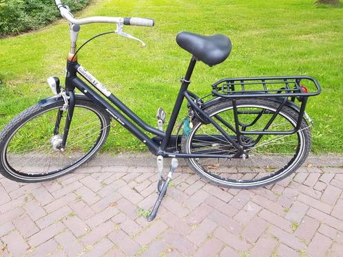 Mat zwarte GAZELLE NL transsportfiets, Fietsen en Brommers, Fietsen | Dames | Omafietsen, Zo goed als nieuw, Ophalen