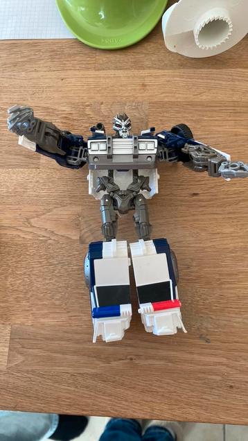 Transformer politie auto robot beschikbaar voor biedingen