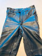 Prachtig mooi zwarte leren broek met linten op zijkant. 1990, Broek | leer, Dames, Ophalen of Verzenden, Nieuw zonder kaartje