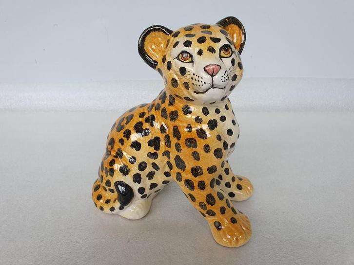 Vintage keramieken beeld luipaard jong ca. 22 cm, Antiek en Kunst, Antiek | Keramiek en Aardewerk, Ophalen of Verzenden