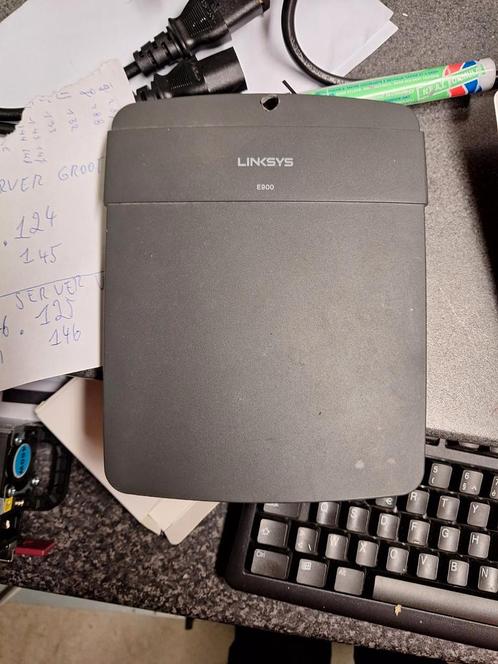 Linksys e900 router, Informatique & Logiciels, Routeurs & Modems, Comme neuf, Routeur, Enlèvement ou Envoi
