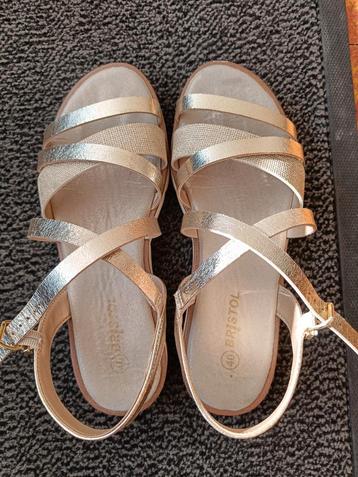 Goudkleurige sandalen Bristol maat 40  beschikbaar voor biedingen