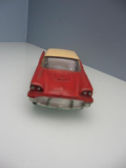 Model: Ford Thunderbird in rood met dak, Hobby en Vrije tijd, Modelauto's | 1:43, Gebruikt, Auto, Corgi, Ophalen of Verzenden