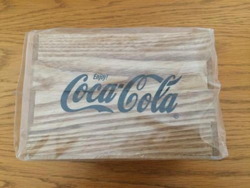 NIEUW Houten CD-rekje Coca-Cola, Huis en Inrichting, Woonaccessoires | Cd- en Dvd-rekken, Nieuw, Cd's, Minder dan 25 discs, Hout