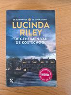 Lucinda Riley - kostschool, Ophalen of Verzenden, Zo goed als nieuw