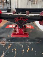 Skateboard d'occasion avec d'excellentes pièces, Sports & Fitness, Skateboard, Enlèvement, Comme neuf, Skateboard