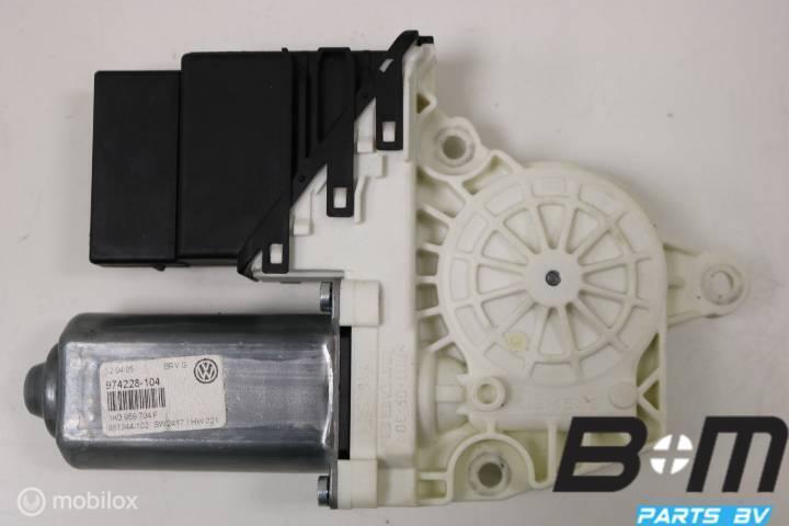 Raammotor RA (bijrijderskant) Volkswagen Passat B6 Sedan, Auto-onderdelen, Interieur en Bekleding, Gebruikt