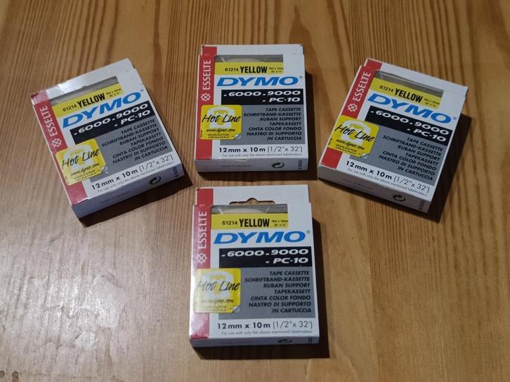 Dymo 61214 12 mm x 10 m zwart op geel tape casette, 4 stuks, Computers en Software, Labelprinters, Nieuw, Tape-label, Ophalen of Verzenden