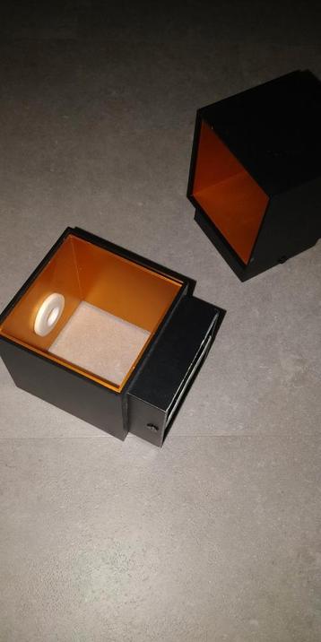 Design wandlampen beschikbaar voor biedingen