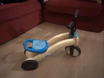 Loopfietsje blauw beschikbaar voor biedingen
