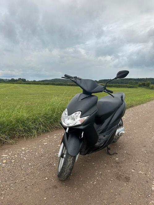 Yamaha jog r 50cc, Vélos & Vélomoteurs, Scooters | Yamaha, JogR ou RR, Classe B (45 km/h), Deux-temps