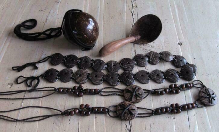 4 Kokosnoot items , tasje, lepel, 2 ceinturen, Hawai feest, Antiek en Kunst, Curiosa en Brocante, Ophalen of Verzenden