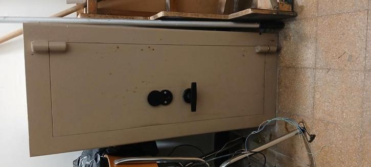 Kluis / brandkast, Huis en Inrichting, Brandblussers en Brandkasten, Gebruikt, Ophalen