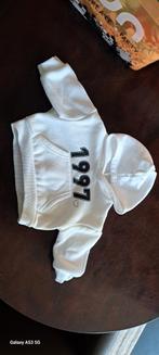 Sweat à capuche blanc 1997 taille 1-3 mois, Enfants & Bébés, Vêtements de bébé | Taille 56, Enlèvement ou Envoi, Comme neuf