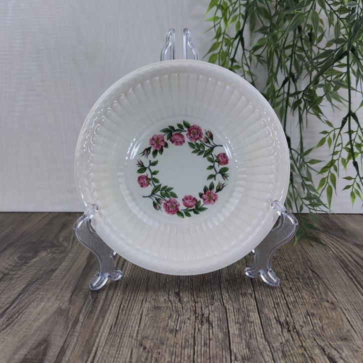 Wedgwood Rosalind Pap- / Dessertschaaltje, Antiek en Kunst, Antiek | Servies los, Ophalen of Verzenden