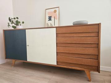 Originele Jiří Jiroutek U-460 kast mid-century design beschikbaar voor biedingen