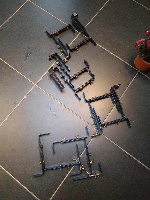 8 hangers op het balkon voor plantenbakken tot 50 kg, Tuin en Terras, Bloembakken en Plantenbakken, Nieuw, Metaal, Binnen, Balkon