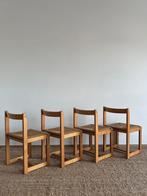 Set van 4 architecturale houten stoelen, Huis en Inrichting, Ophalen