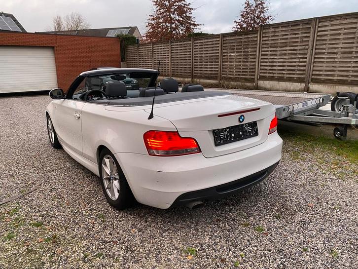 Bmw 118i Cabrio 2010 - Met keuring voor verkoop, Auto's, BMW, Particulier, 1 Reeks, Android Auto, Apple Carplay, Bluetooth, Benzine