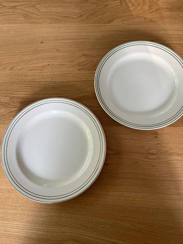 Set van 2 grote Boch-borden met gouden en groene rand beschikbaar voor biedingen