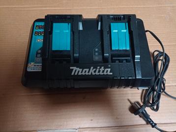 Chargeur double Makita DC18RD NOUVEAU., Enlèvement ou Envoi