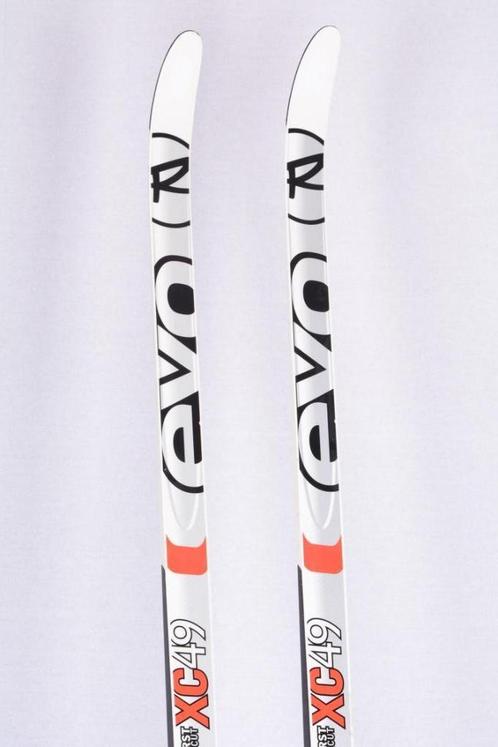 Skis de fond 176 x 186 cm ROSSIGNOL FIRST AR CUT EVO XC 49 2, Sports & Fitness, Ski & Ski de fond, Utilisé, Skis, Rossignol, Carving