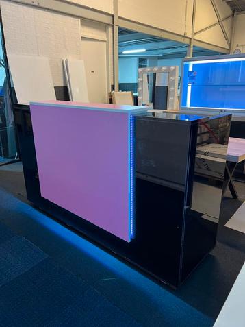 MOOI RECEPTIE TOONBANK HOOGHLANS ZWART  beschikbaar voor biedingen