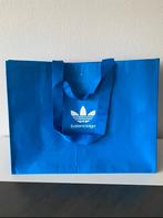 Balenciaga x Addidas Bag, Ophalen