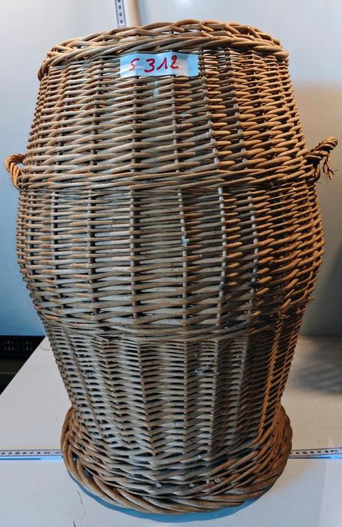 Rieten mand, Huis en Inrichting, Woonaccessoires | Schalen en Manden, Gebruikt, Mand, Ophalen of Verzenden