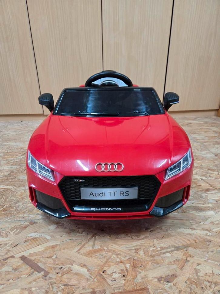 Voiture électrique audi rouge, Enfants & Bébés, Jouets | Extérieur | Véhicules à batterie, Comme neuf, Enlèvement
