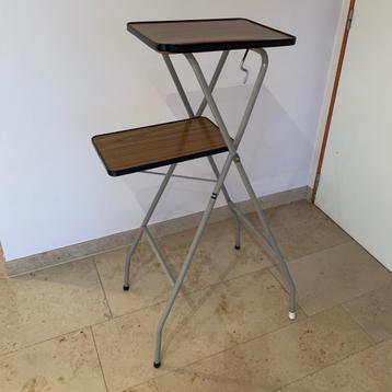 Diaprojector tafeltje vintage jaren 60 beschikbaar voor biedingen