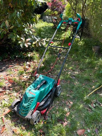 BOSCH GRASMAAIER EASYROTAK 32, Tuin en Terras, Ophalen, Elektrische grasmaaier, Opvangbak, 30 t/m 39 cm