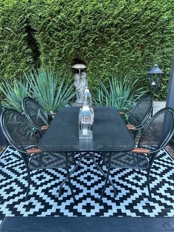 Royal garden tuinset 4 stoelen tafel met 4 gratis kussens beschikbaar voor biedingen
