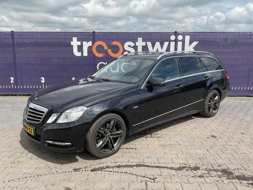 2010 - Mercedes-Benz - E-klasse Estate - 200 CGI - Personena, Auto's, Mercedes-Benz, Bedrijf, E-Klasse, Benzine, Euro 5, Break