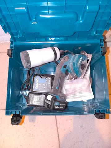 Makita handtegelsnijder met 2 batteryn en oplader beschikbaar voor biedingen