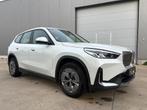 BMW IX1 1 eDrive20 NAVI/LED/CAMERA/BTW AFTREK, Autos, BMW, Achat, Euro 6, Entreprise, Noir