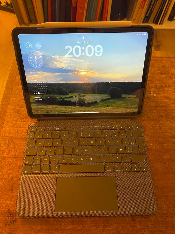 Ipad Pro 11“ 128gb Puce M2 + Apple Pencil + Combo Touch Logi, Computers en Software, Apple iPads, Zo goed als nieuw, Apple iPad Pro