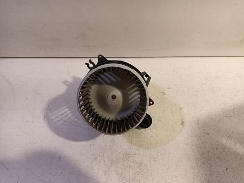 KACHEL VENTILATORMOTOR Renault Clio IV (5R) (5P3730000), Auto-onderdelen, Airco en Verwarming, Renault, Gebruikt
