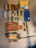 Ensemble de ciseaux, centres et appareils de mesure, Enlèvement, Comme neuf