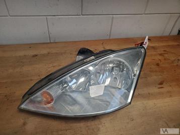Ford Focus 1 2001 - 2005 koplamp links facelift model €25 beschikbaar voor biedingen