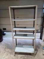 Metalen rek, Enlèvement