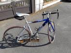 vélo de course cadre Alu Roue 700C Bleu avec équipements, Sport en Fitness, Wielrennen, Ophalen, Gebruikt